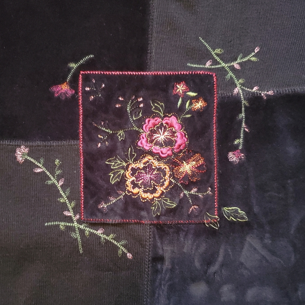 Embroidered patchwork top - Picture 2 of 4